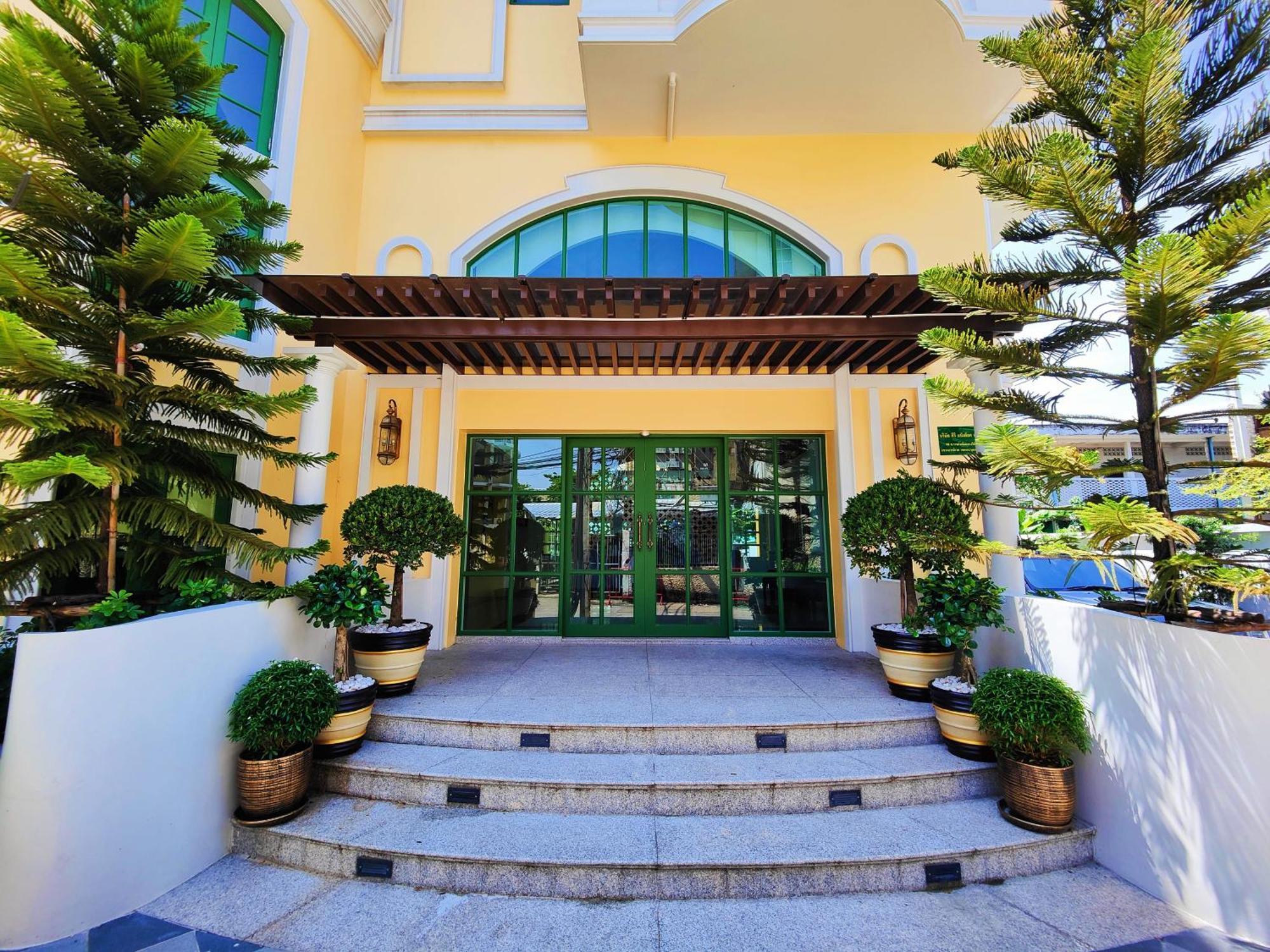 Siri Ratchadamnoen Bangkok Hotel Dış mekan fotoğraf